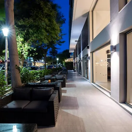 Ξενοδοχείο Oktober Downtown Boutique 3*