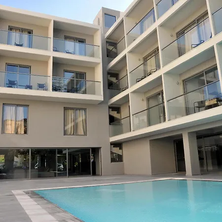 Ξενοδοχείο Oktober Downtown Boutique 3*